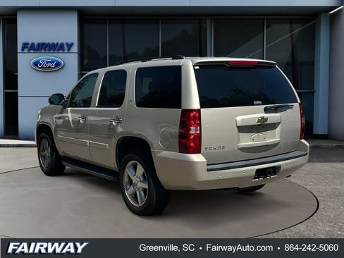 Used 2007 Chevrolet Tahoe LTZ w/ LTZ Preferred Equipment Group RWD image 4
