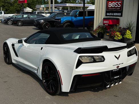 Used 2019 Chevrolet Corvette Z06 RWD image 4