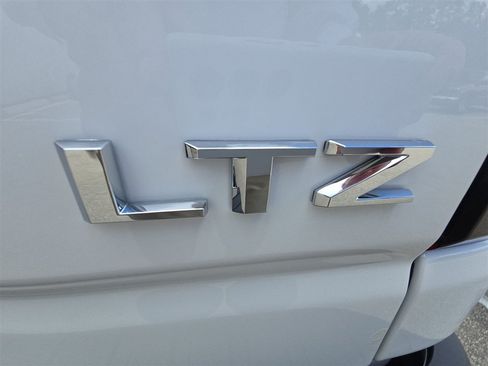 New 2026 Chevrolet Silverado 2500 LTZ w/ LTZ Convenience Package AWD/4WD image 32