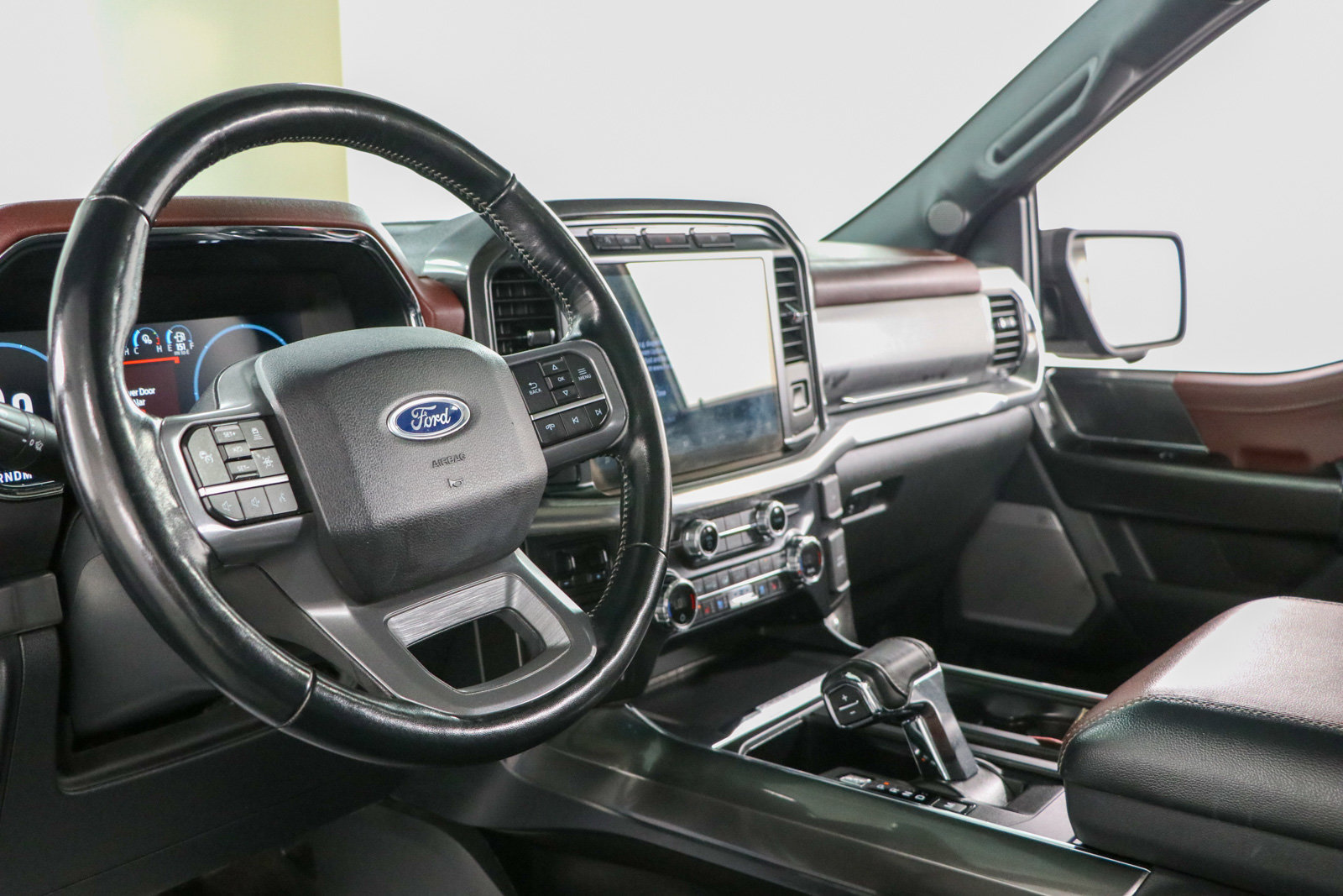Used 2021 Ford F150 Lariat w/ Equipment Group 502A High AWD/4WD image 26