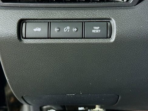 Used 2024 Nissan Altima 2.5 SR image 10