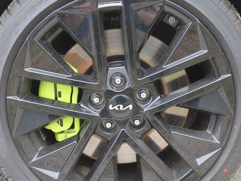 New 2026 Kia K5 GT FWD image 17
