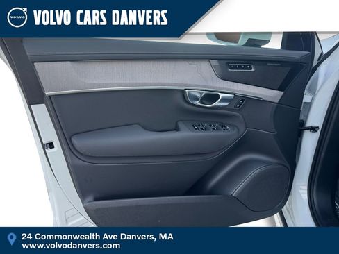 New 2025 Volvo XC90 T8 Ultra w/ Protection Package Premier image 10
