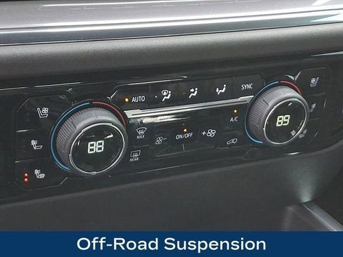 Used 2023 Chevrolet Silverado 1500 High Country w/ Technology Package AWD/4WD image 22