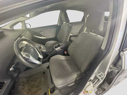 Used 2013 Toyota Prius Two FWD image 13