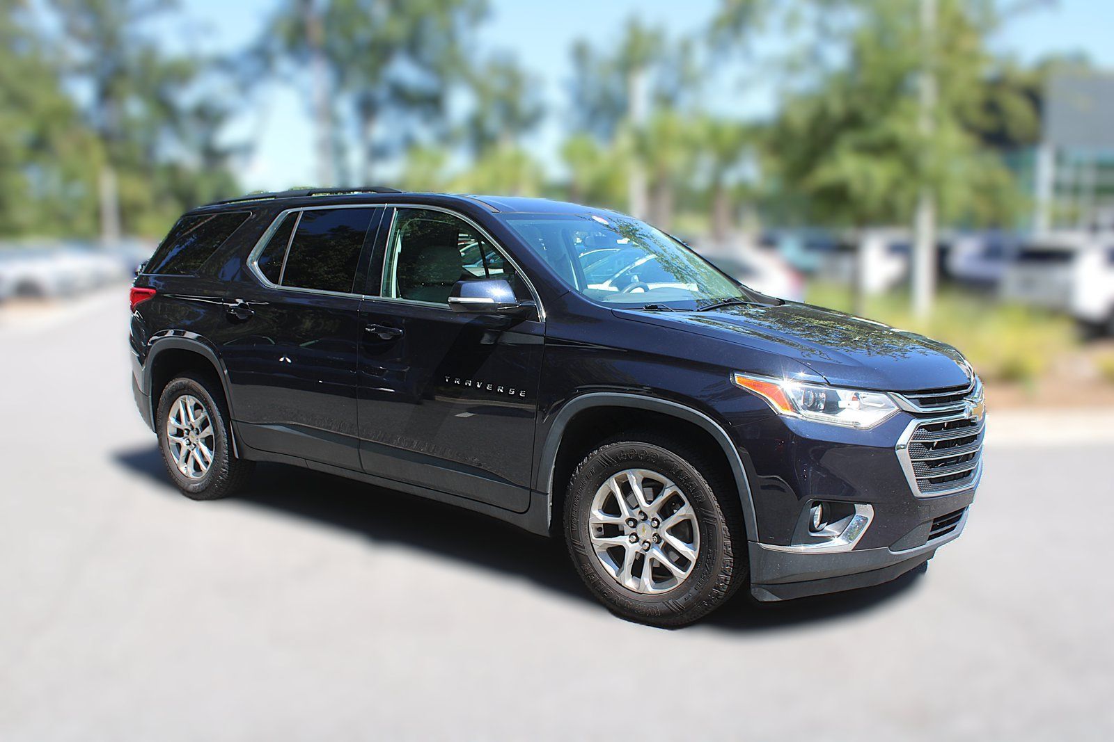 Used 2020 Chevrolet Traverse LT FWD image 15