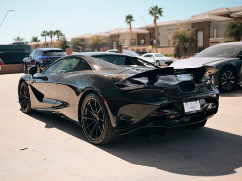 Used 2026 McLaren 750S Spider image 5