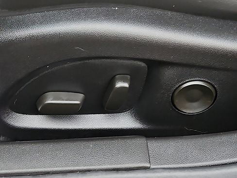 Certified 2023 Cadillac CT5 Luxury w/ Sun And Sound Package image 27