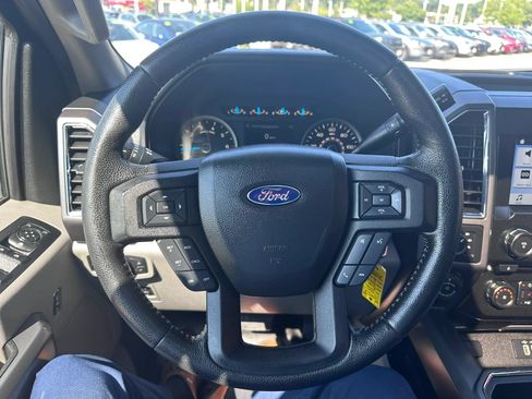 Used 2016 Ford F150 XLT w/ Equipment Group 302A Luxury AWD/4WD image 17
