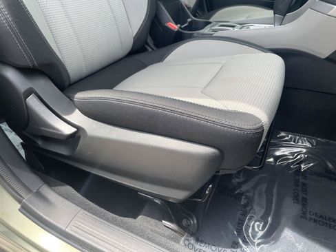 Used 2019 Subaru Forester w/ Popular Package #1 AWD/4WD image 3