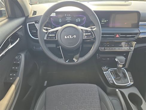 New 2026 Kia Seltos S image 15