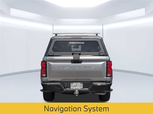Used 2023 Chevrolet Colorado Z71 w/ Z71 Convenience Package 2 AWD/4WD image 5
