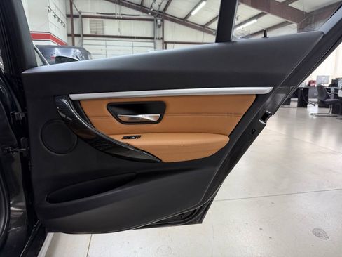 Used 2018 BMW 330i xDrive Sedan AWD/4WD image 14