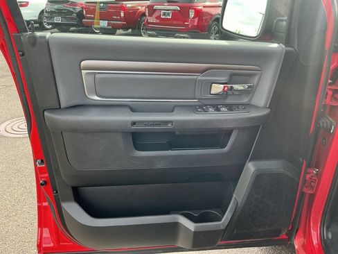 Used 2024 RAM 1500 Classic SLT AWD/4WD image 17