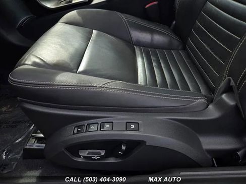 Used 2011 Volvo C30 T5 R-Design image 13