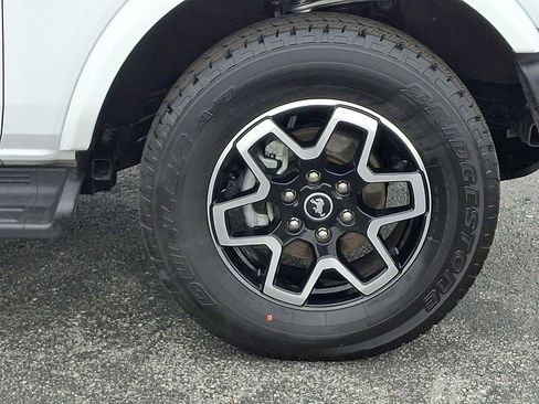 Certified 2025 Ford Bronco Outer Banks AWD/4WD image 8
