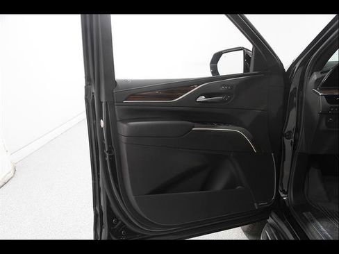 Certified 2024 Cadillac Escalade ESV Premium Luxury w/ LPO, Floor Liner Package AWD/4WD image 4