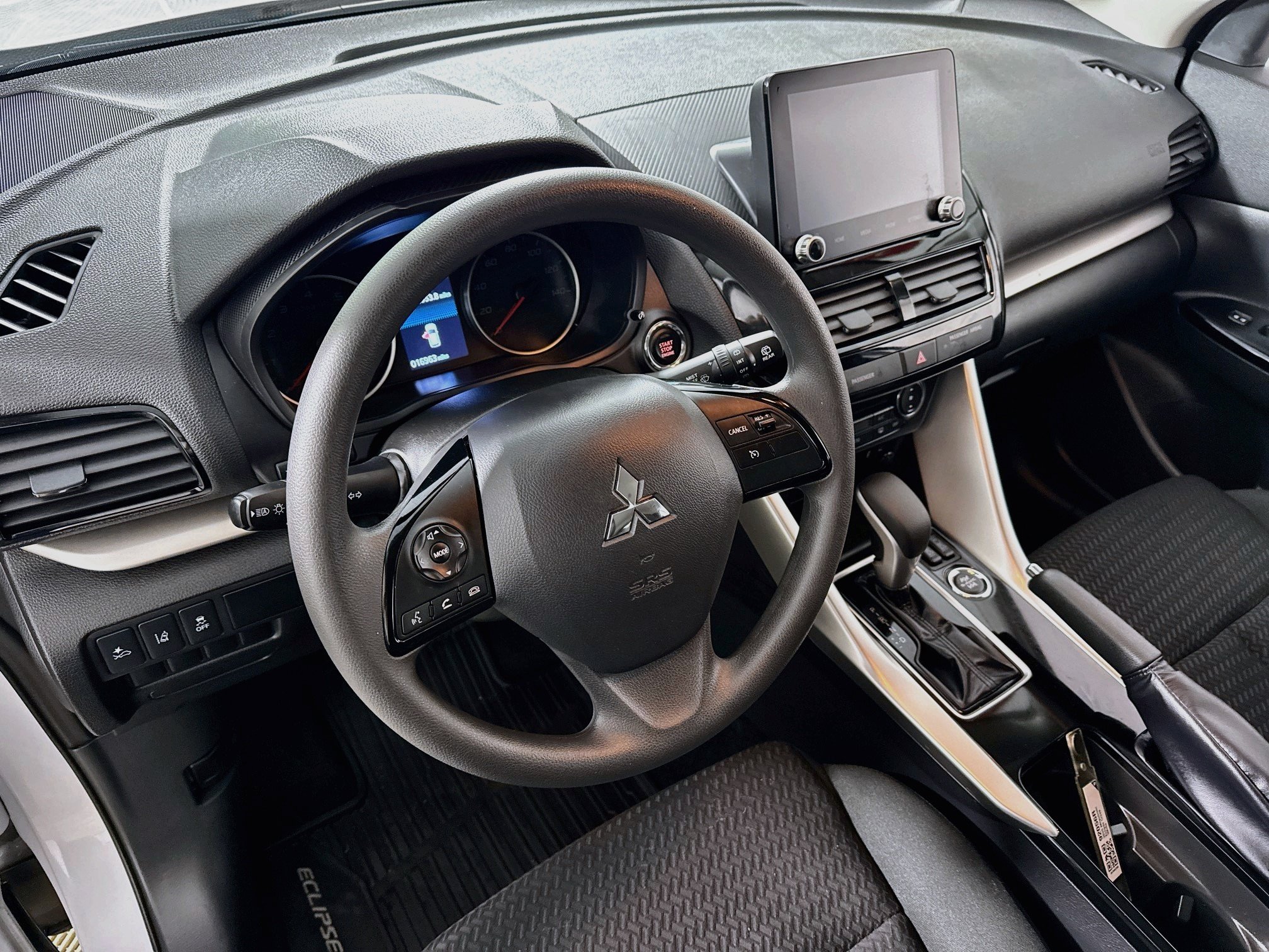 Used 2025 Mitsubishi Eclipse Cross LE AWD/4WD image 12