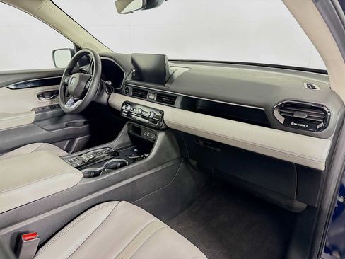 Certified 2024 Honda Pilot Touring image 30