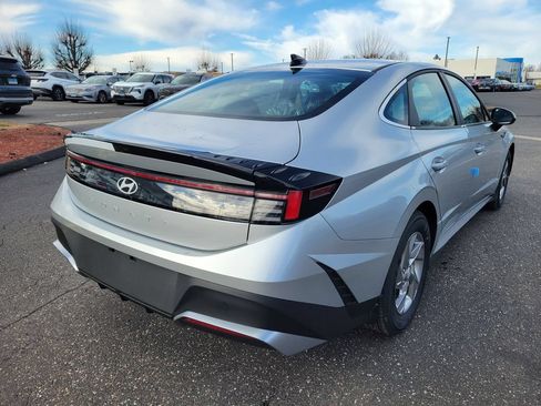 New 2026 Hyundai Sonata SE FWD image 3