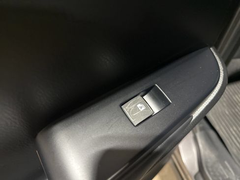Used 2019 Toyota Highlander Limited w/ Protection Package #3 AWD/4WD image 33
