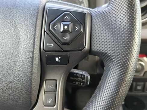 Used 2023 Toyota Tacoma TRD Off-Road image 31