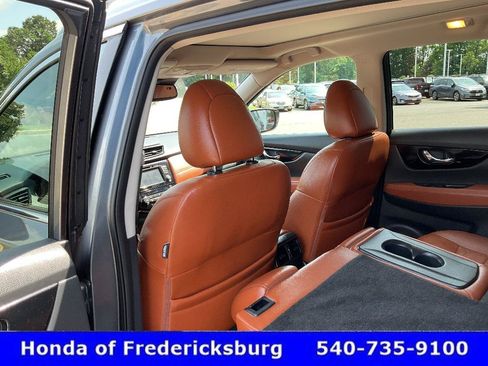 Used 2017 Nissan Rogue SL w/ SL Premium Package AWD/4WD image 29