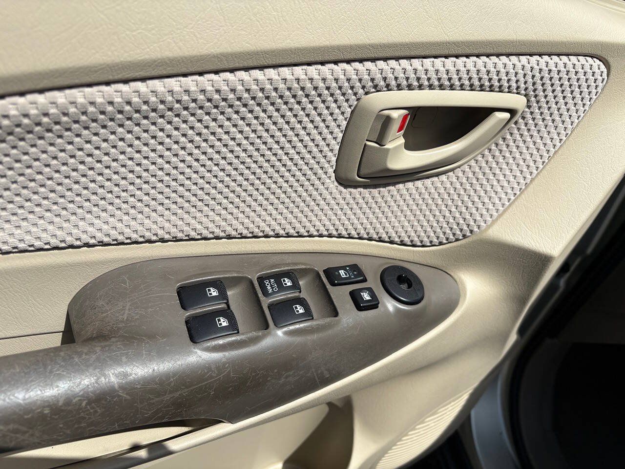 Used 2008 Hyundai Tucson SE FWD image 12