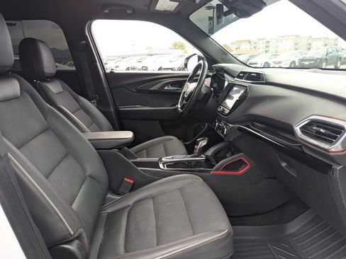 Used 2022 Chevrolet TrailBlazer RS w/ Sun and Liftgate Package FWD image 37