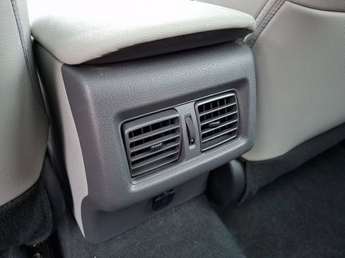 Certified 2022 Toyota Camry XSE FWD image 11