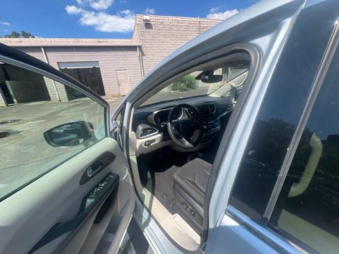 Used 2023 Chrysler Voyager LX FWD image 2