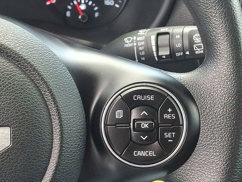 Used 2022 Kia Soul LX w/ Technology Package FWD image 22