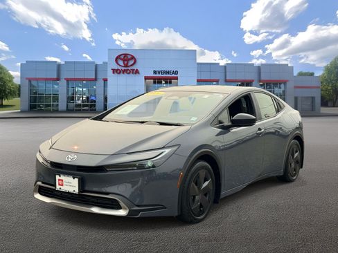 Certified 2024 Toyota Prius Prime FWD image 1
