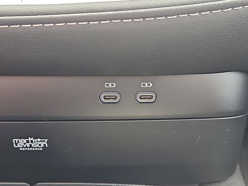 Used 2024 Lexus LS 500 AWD w/ Interior Upgrade Package image 27