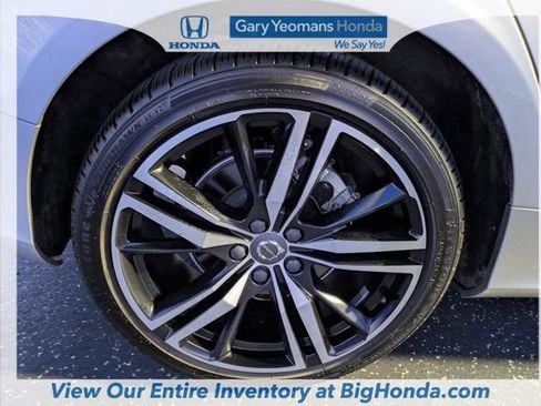 Used 2022 Volvo S60 B5 R-Design w/ Advanced Package image 12