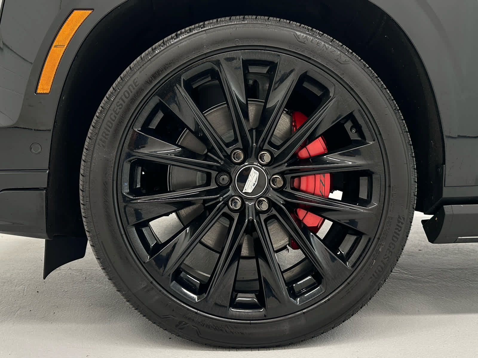 Used 2026 Cadillac Escalade V w/ LPO, ONYX Package AWD/4WD image 9