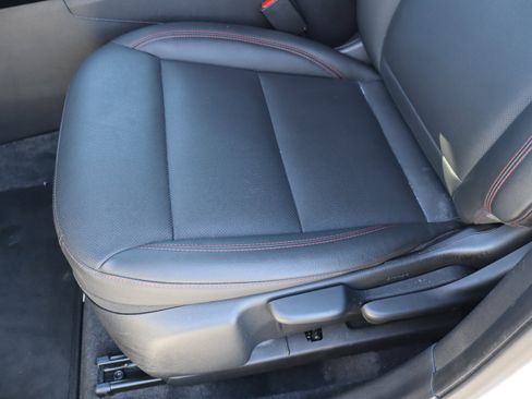 Certified 2024 Chevrolet Trax RS w/ Driver Confidence Package image 17