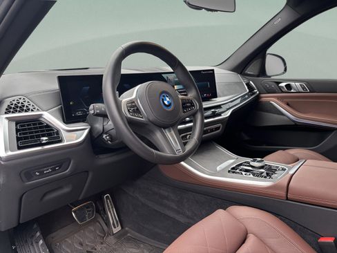Used 2026 BMW X5 xDrive50e w/ Executive Package image 22