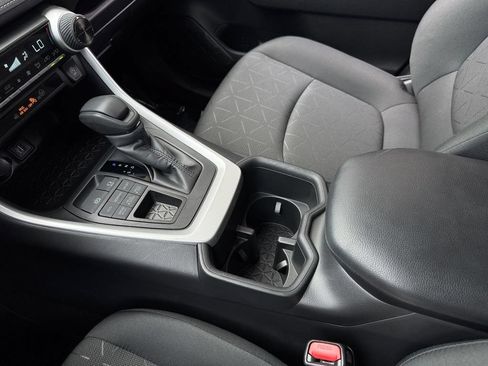 Used 2024 Toyota RAV4 XLE AWD/4WD image 26