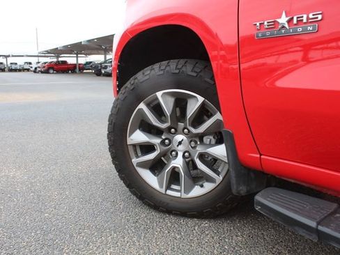 Used 2021 Chevrolet Silverado 1500 RST AWD/4WD image 11