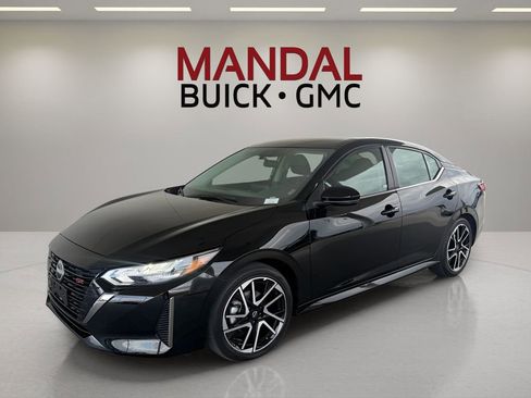 Used 2025 Nissan Sentra SR image 1