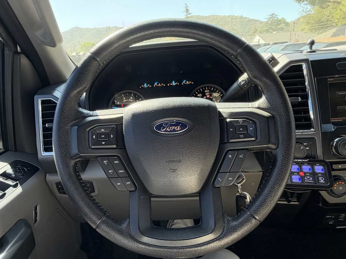 Used 2015 Ford F150 XLT w/ Equipment Group 302A Luxury RWD image 30