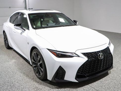 Used 2022 Lexus IS 350 F Sport RWD image 5