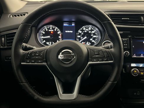 Used 2021 Nissan Rogue Sport SV FWD image 18