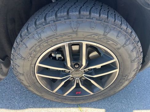 Used 2018 Jeep Grand Cherokee Trailhawk image 13