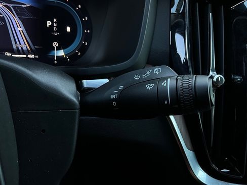 Used 2025 Volvo V60 B5 Cross Country Plus image 37