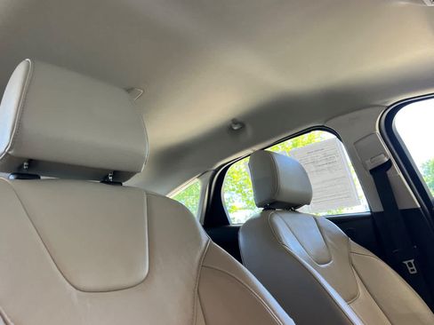 Used 2016 Ford Focus Titanium FWD image 17