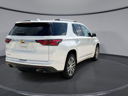 Used 2023 Chevrolet Traverse High Country FWD image 11