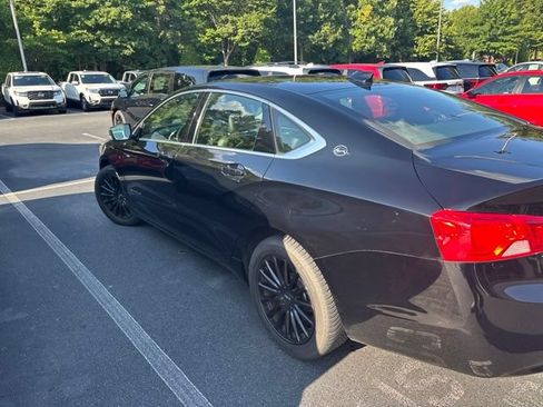 Used 2017 Chevrolet Impala LT FWD image 7