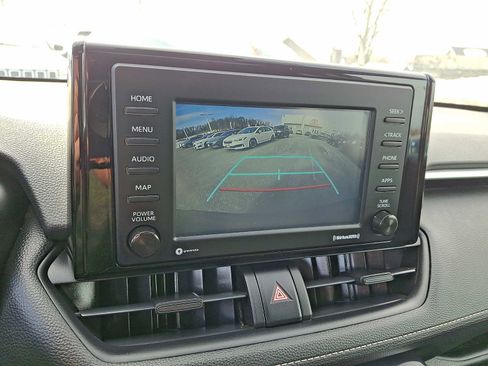 Used 2021 Toyota RAV4 XLE w/ Convenience Package image 20